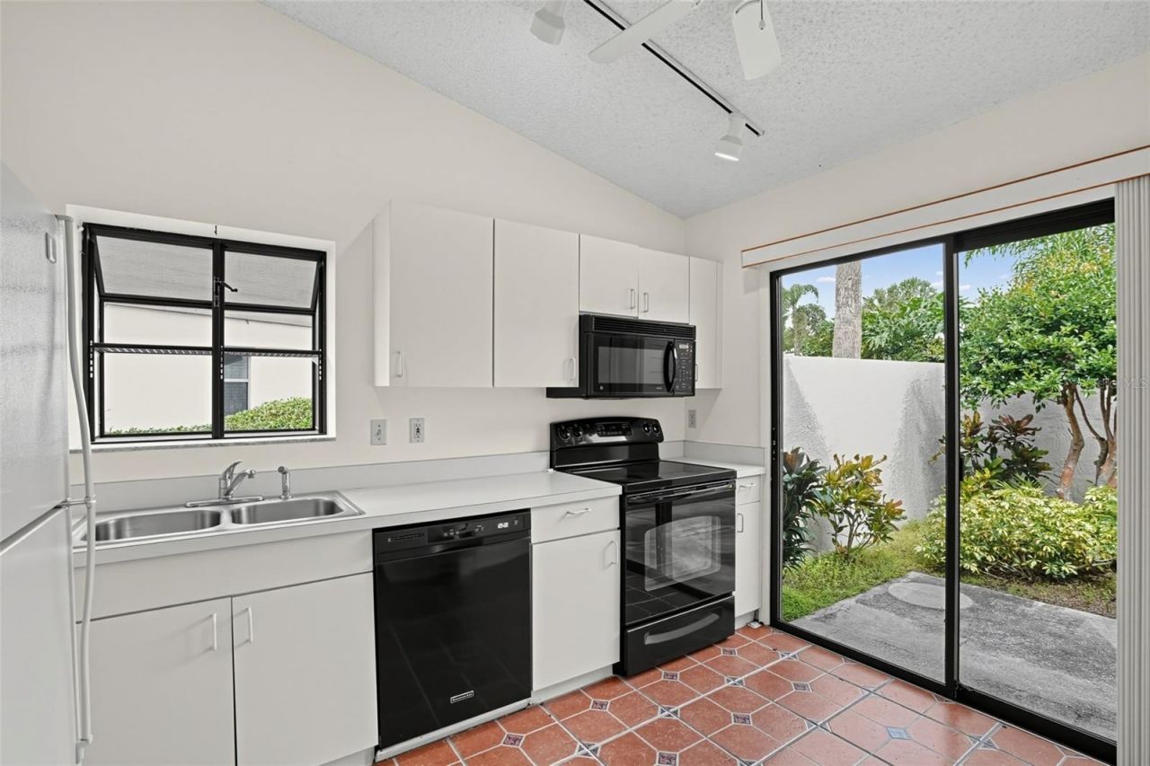 3440 Beekman Place , Unit 52, Sarasota, FL 34235 Photo