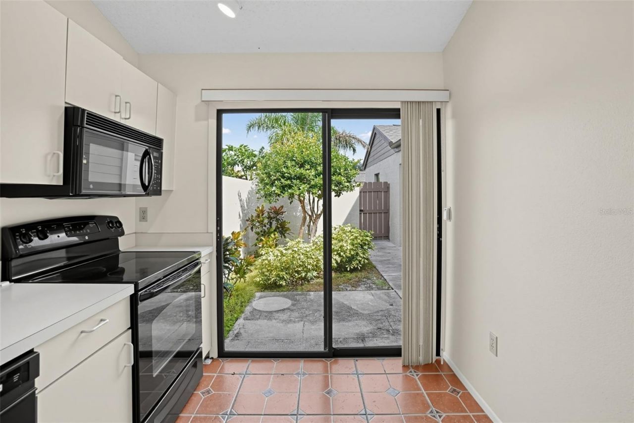 3440 Beekman Place , Unit 52, Sarasota, FL 34235 Photo
