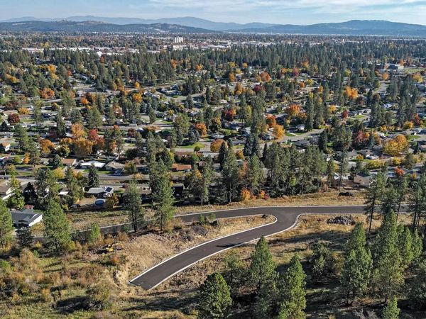 8064 N Jefferson Dr, Spokane, WA 99208