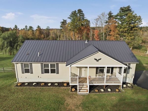 39 Stumpfield Road, East Kingston, NH 03827
