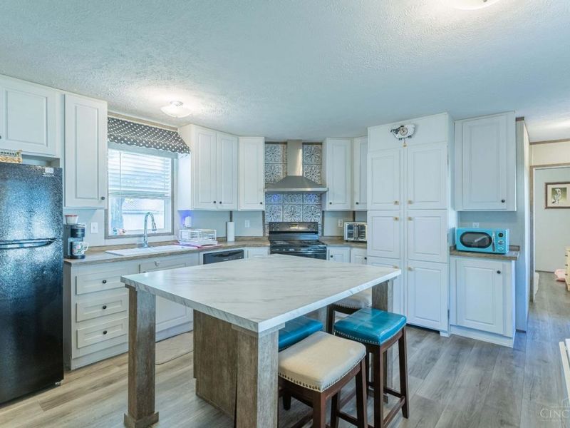 6649 Wizard Of Oz Way, Hillsboro, OH 45133 Photo 9