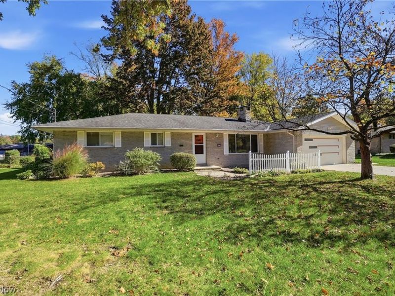 5071 Evergreen Drive, North Olmsted, OH 44070 Photo 1