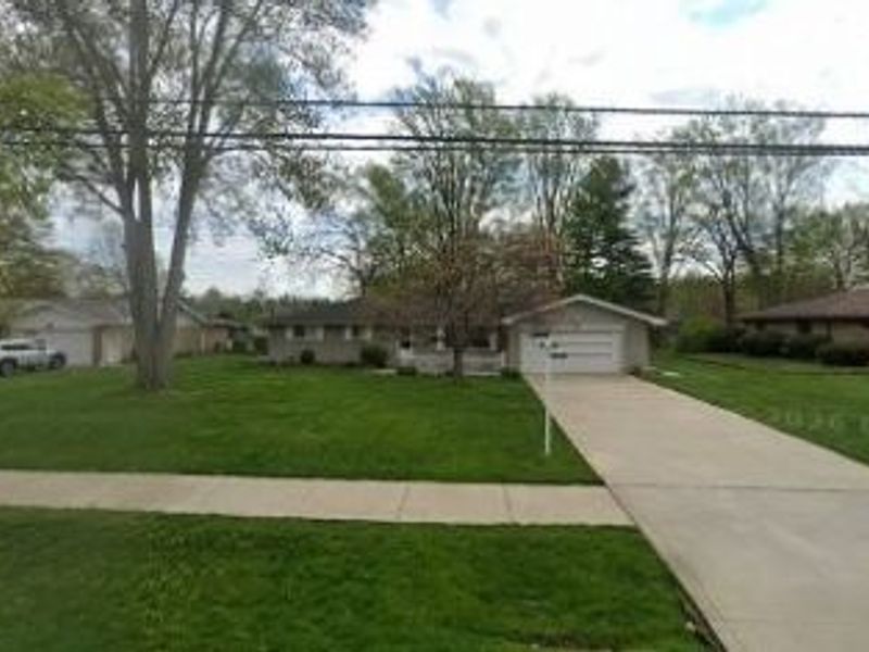 5071 Evergreen Drive, North Olmsted, OH 44070 Photo 2