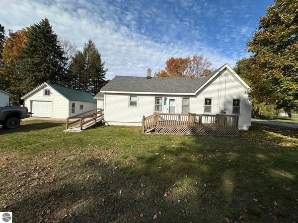 315 Calhoun E, Mancelona, MI 49659