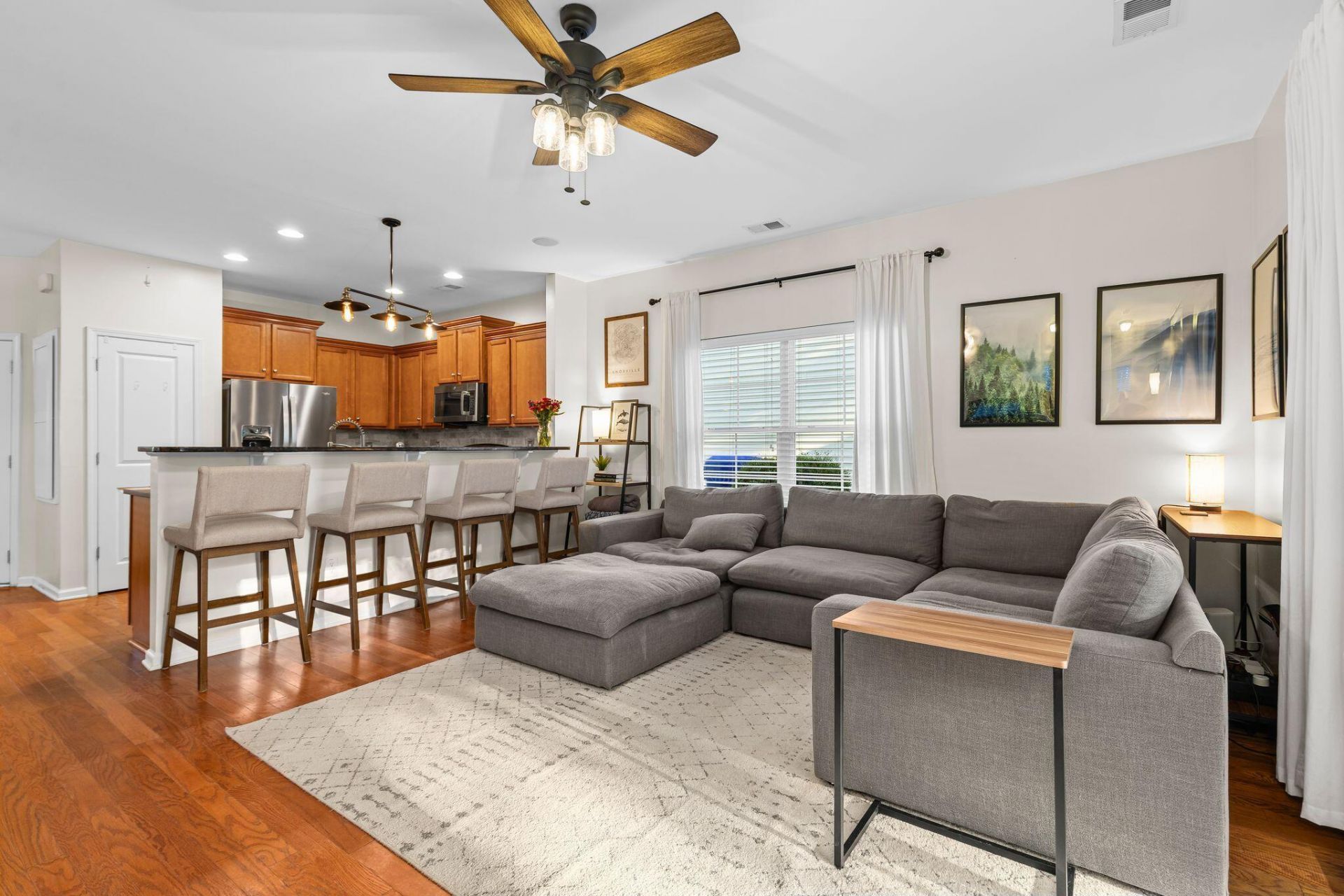 1733 Towne Street Photo 19