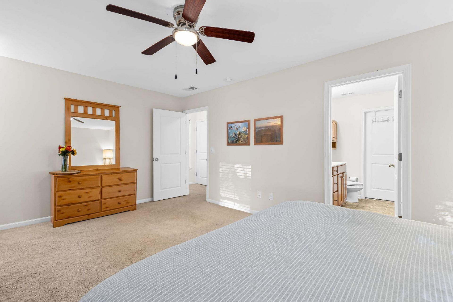 1733 Towne Street Photo 23