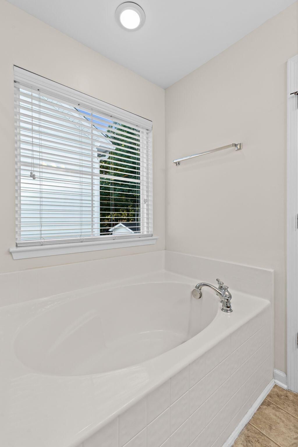 1733 Towne Street Photo 28