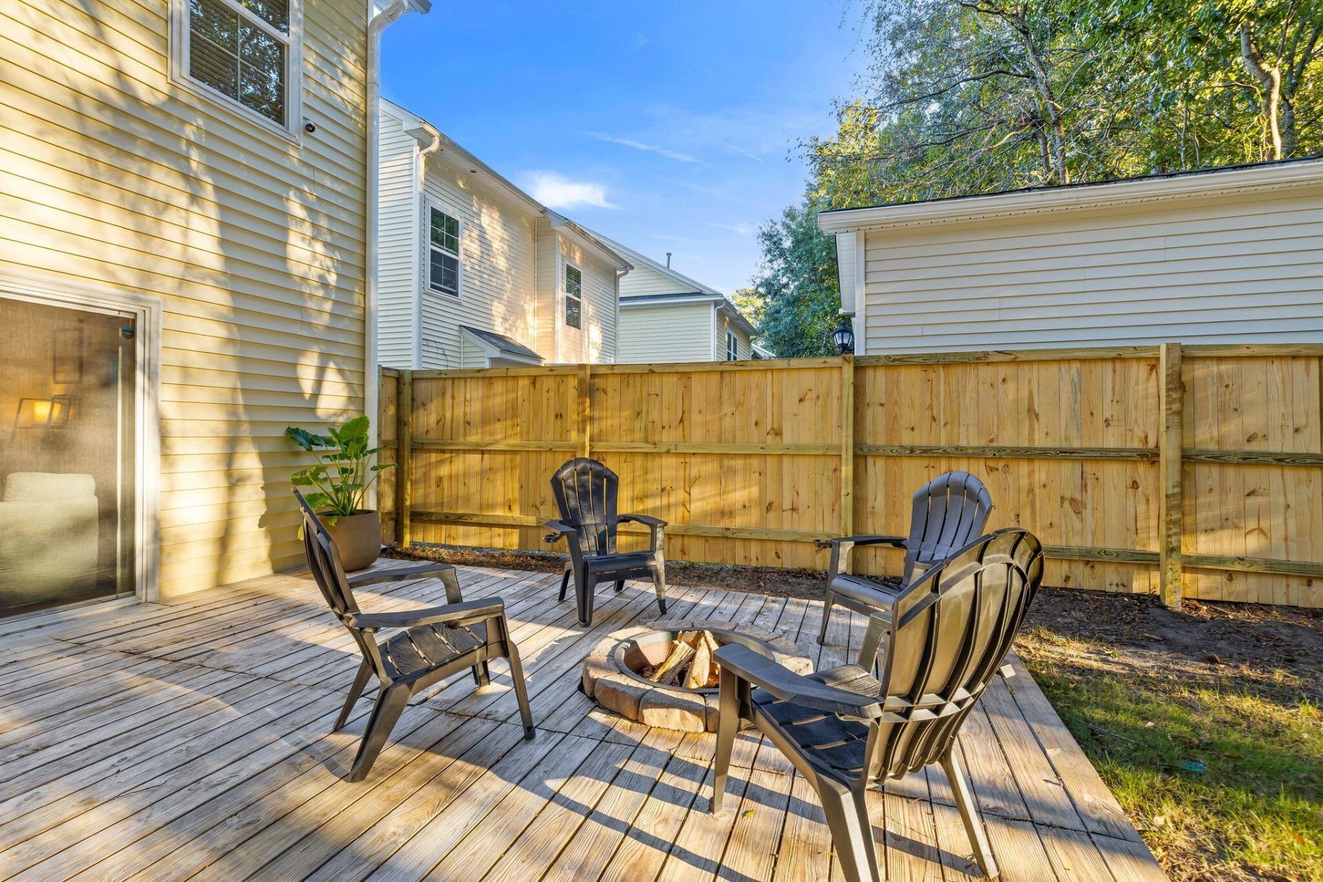 1733 Towne Street Photo 38