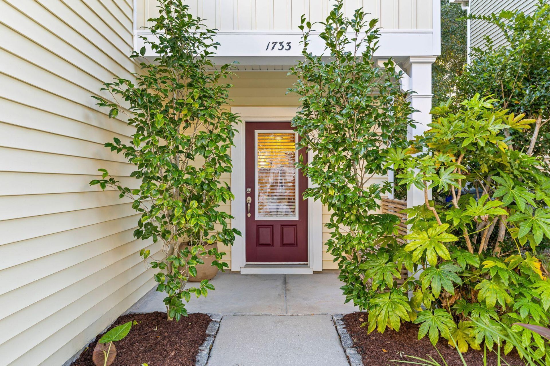 1733 Towne Street Photo 7