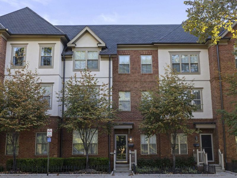 672 Park Street , Columbus, OH 43215 Photo 1