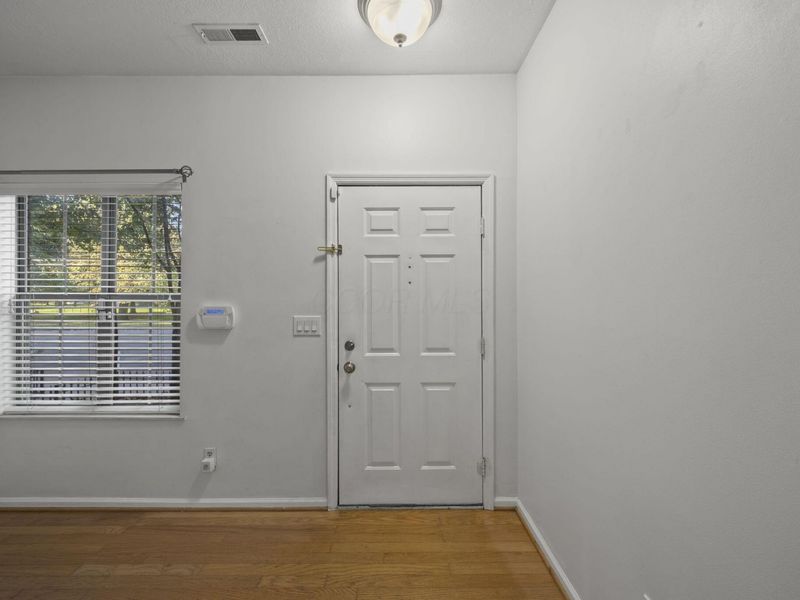 672 Park Street , Columbus, OH 43215 Photo 8