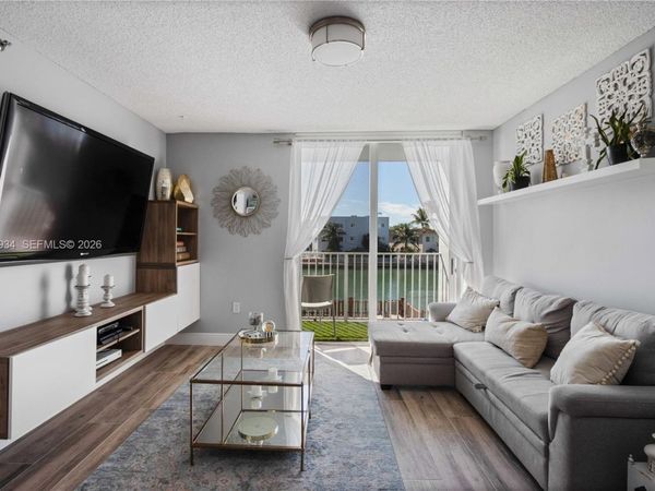 80 S Shore Dr , Unit 205, Miami Beach, FL 33141