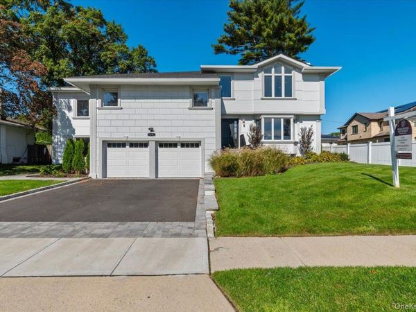 77 Bounty Lane , Jericho, NY 11753