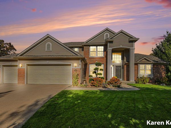 5437 Clemwood Court SE, Ada, MI 49301