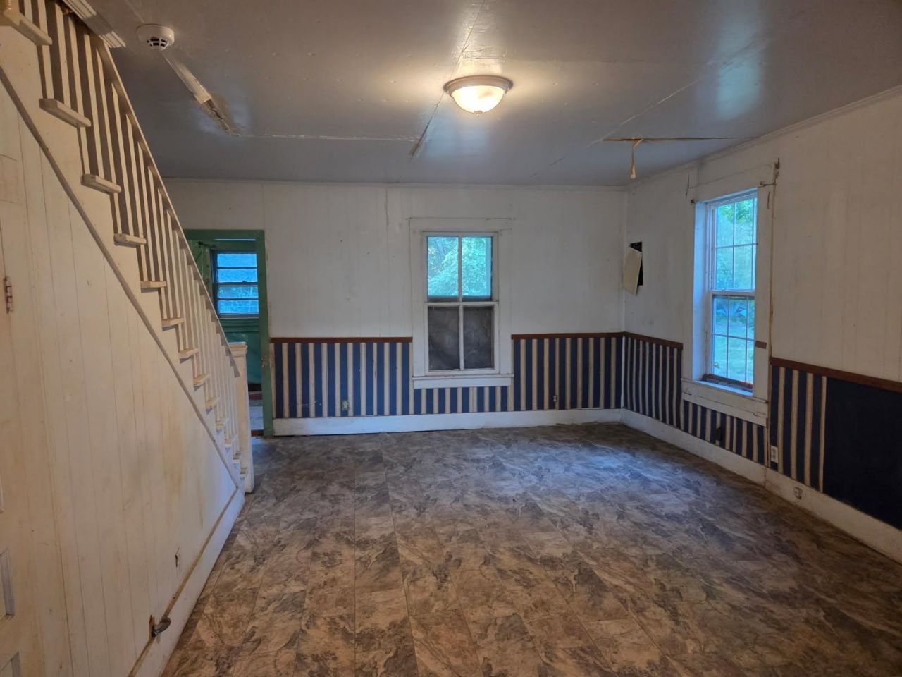 320 S Kaminski St. Photo 7
