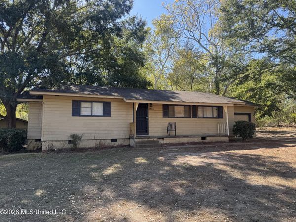 2905 Lakewood Drive, Jackson, MS 39212