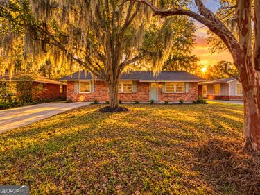 5905 Fairview Avenue, Savannah, GA 31406