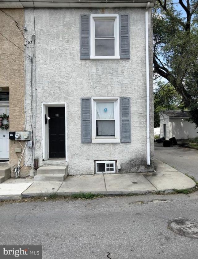 19 ROBERTS ALY , NORRISTOWN, PA 19401