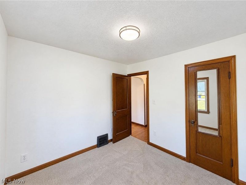 6526 Engle Road, Brook Park, OH 44142 Photo 10