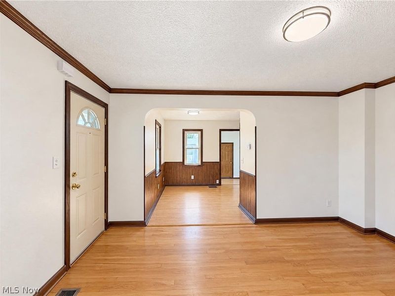 6526 Engle Road, Brook Park, OH 44142 Photo 3