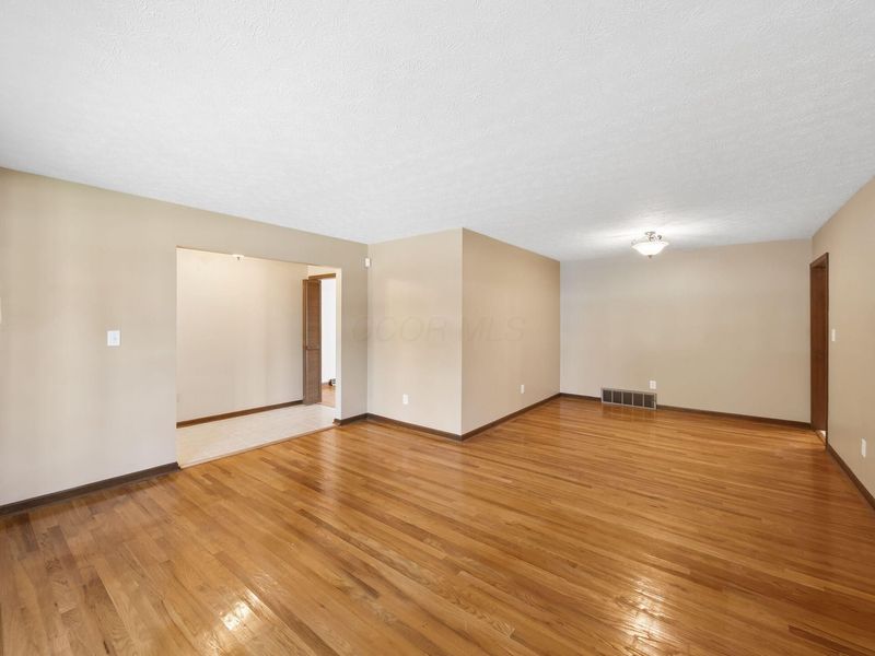 11 Somerset Road, Delaware, OH 43015 Photo 9