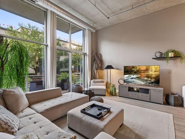 150 2nd Street NE, Unit B110, Minneapolis, MN 55413