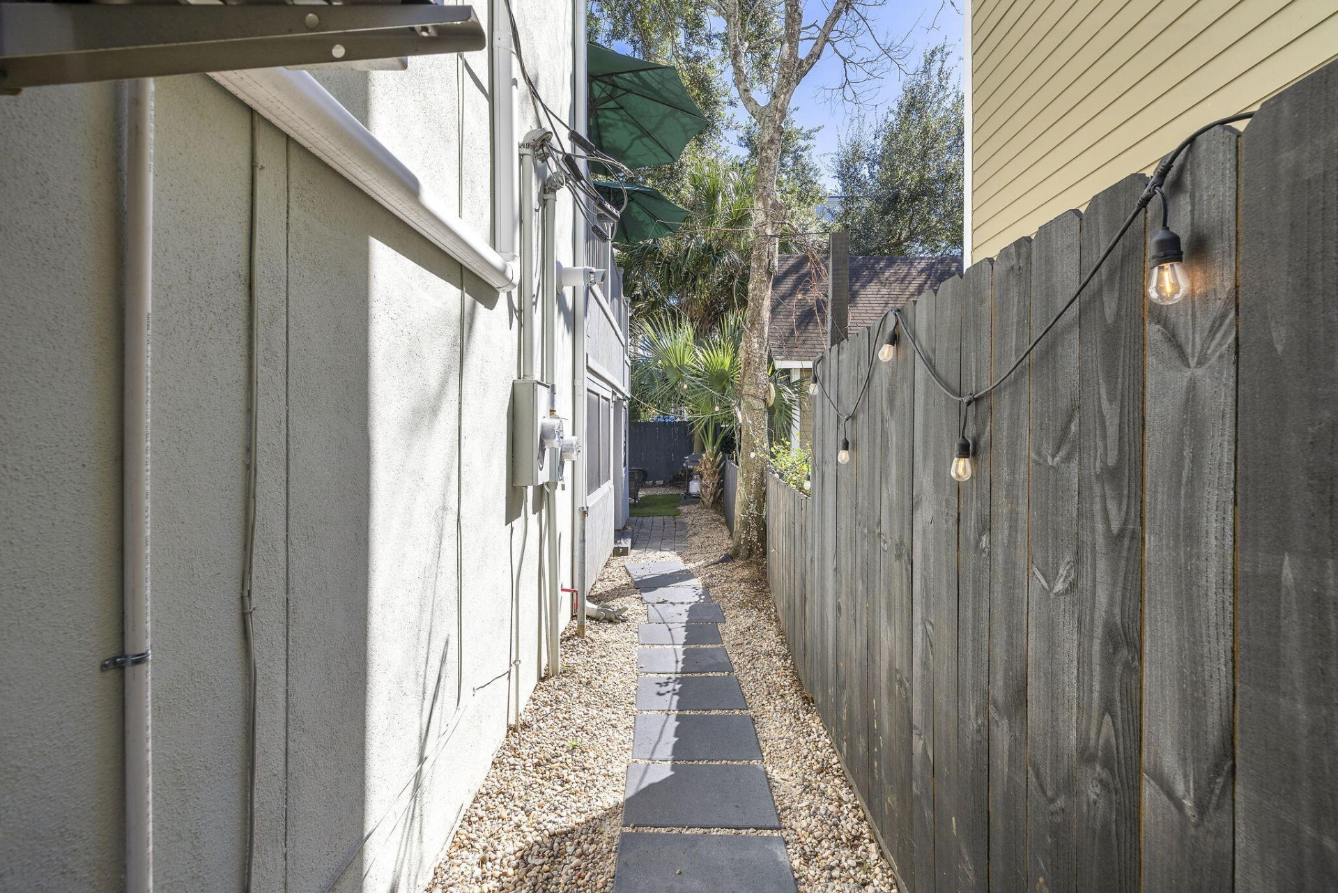 9 1/2 Halsey Street Photo 22