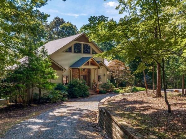 200 Plantation Lane, Blue Ridge, GA 30513