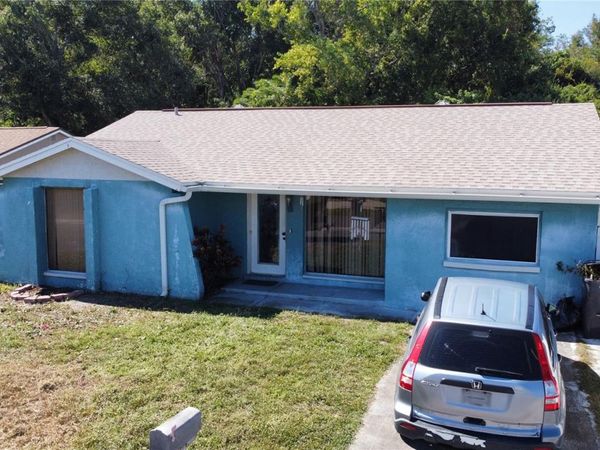 8906 PEPPERMILL COURT , TAMPA, FL 33634