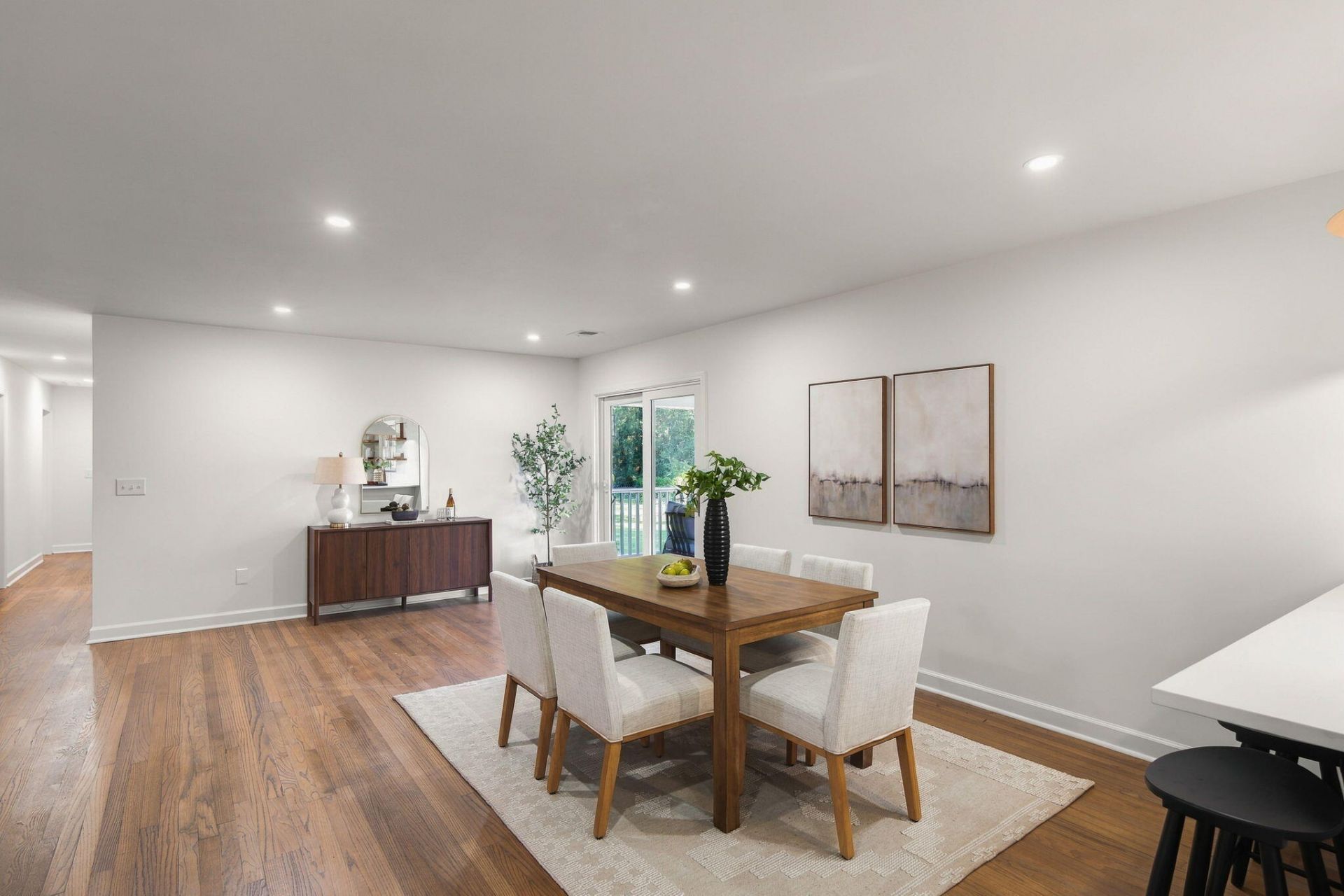 28 Farmfield Avenue Photo 13