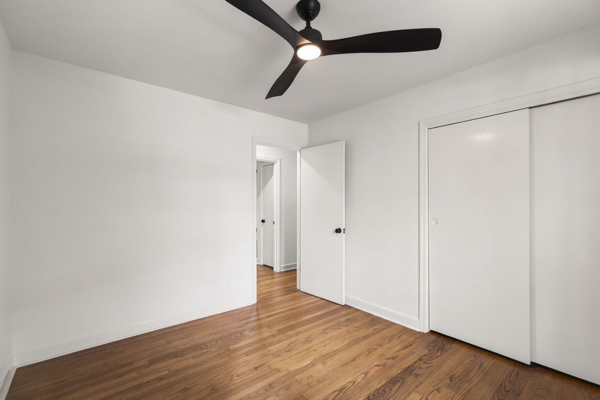 28 Farmfield Avenue Photo 30