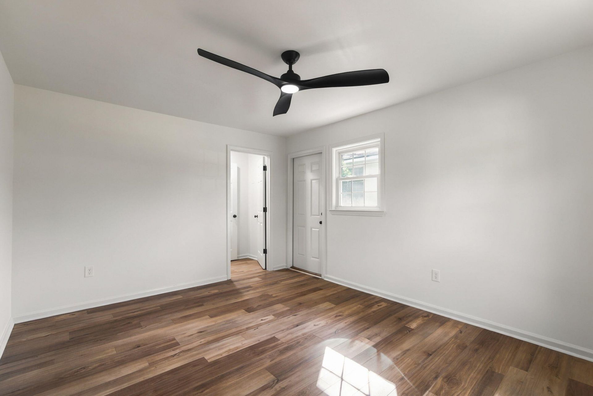 28 Farmfield Avenue Photo 35