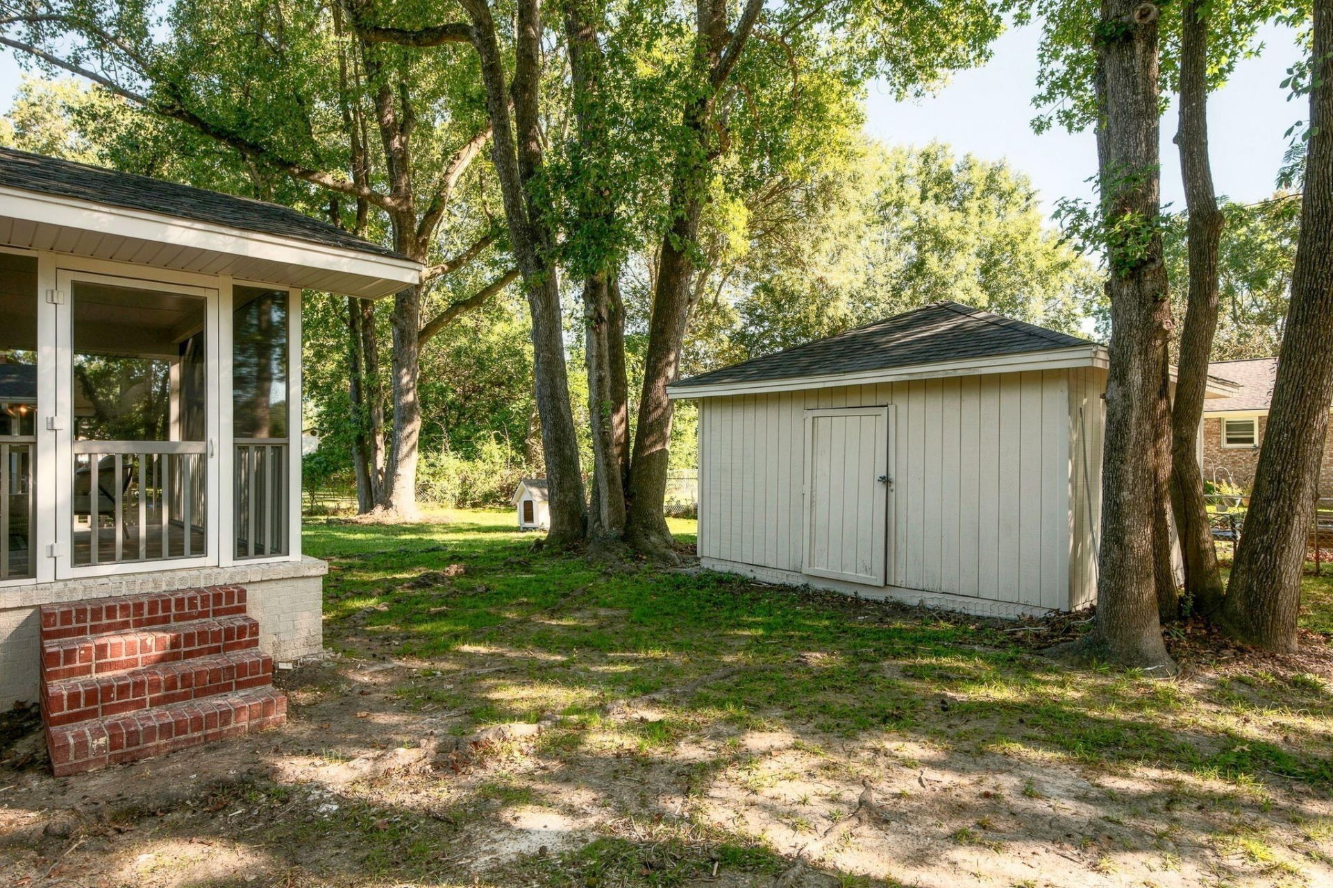 28 Farmfield Avenue Photo 42