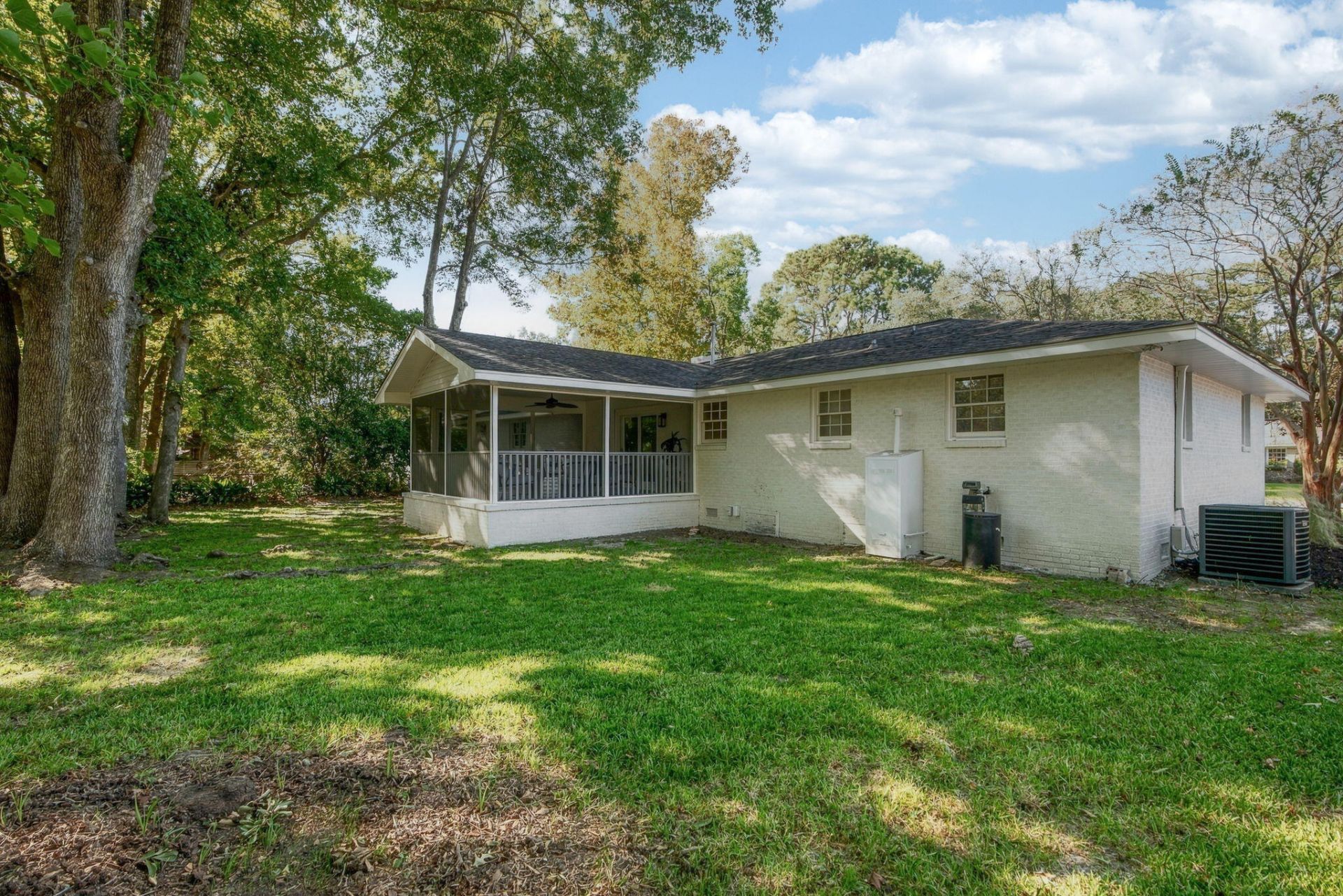 28 Farmfield Avenue Photo 43