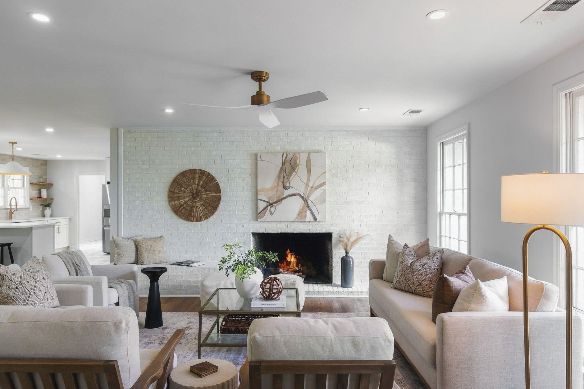 28 Farmfield Avenue Photo 6