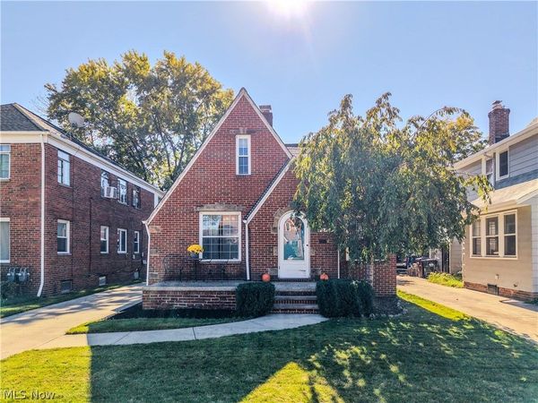 2205 Brookview Boulevard , Parma, OH 44134
