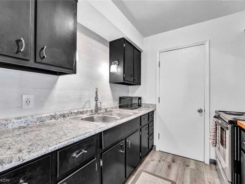 7050 Carriage Hill Drive, Unit 203, Brecksville, OH 44141 Photo 15