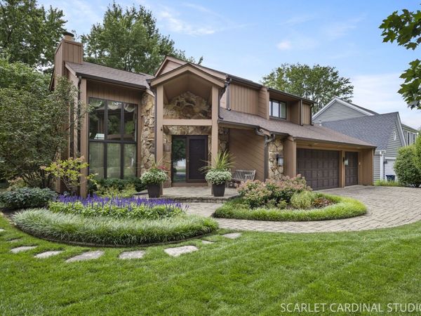 1750 Hickory Lane , Wheaton, IL 60187