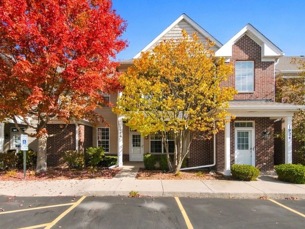 1926 Parkside Drive , Unit 1926, Shorewood, IL 60404