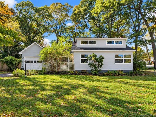 8 Larch Road , Rocky Point, NY 11778