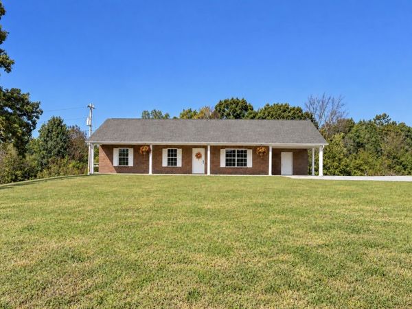 25 Hopewell Estates Ln, Erin, TN 37061
