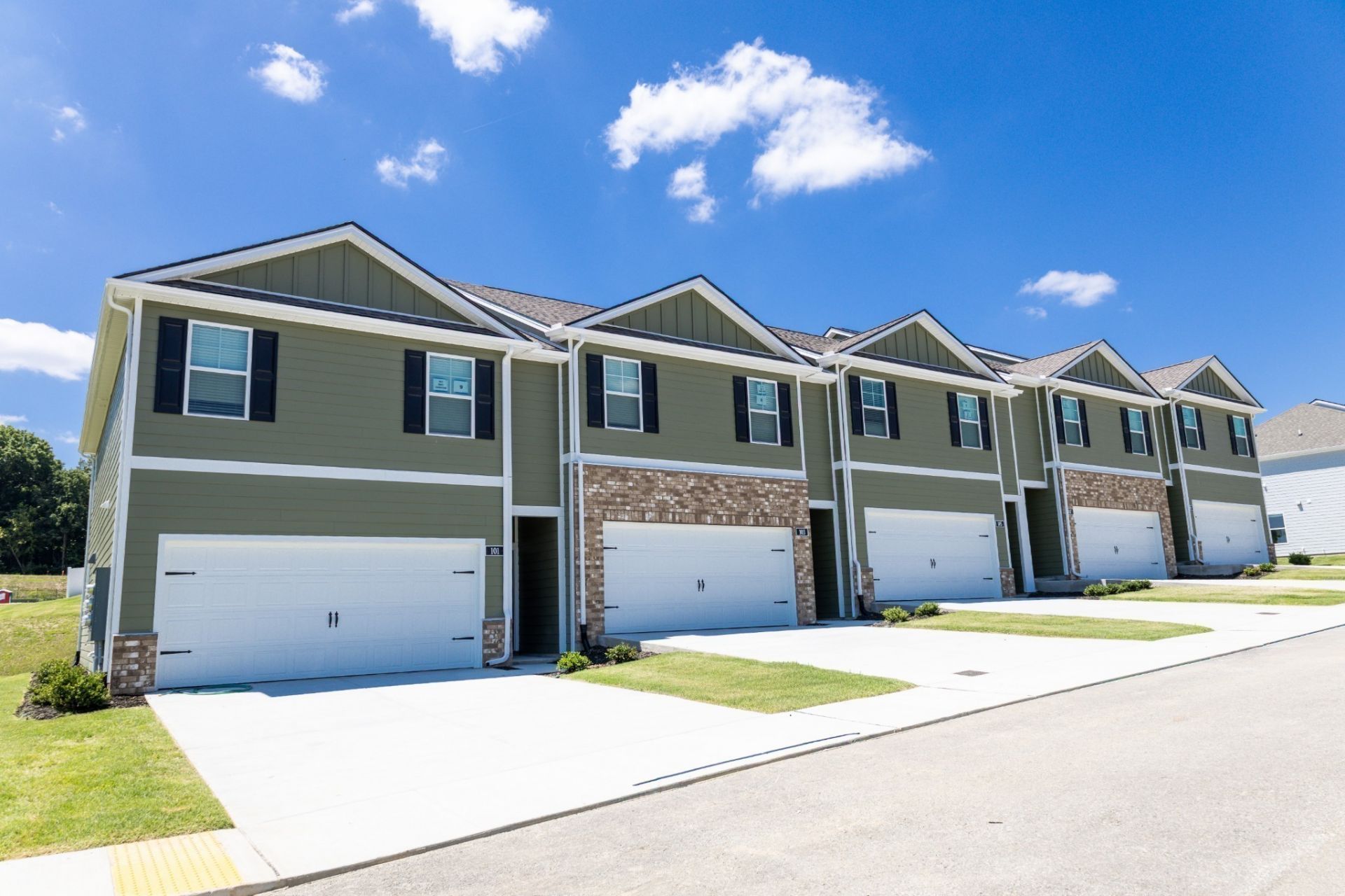517 Mound Rd , La Vergne, TN 37086 Main Photo