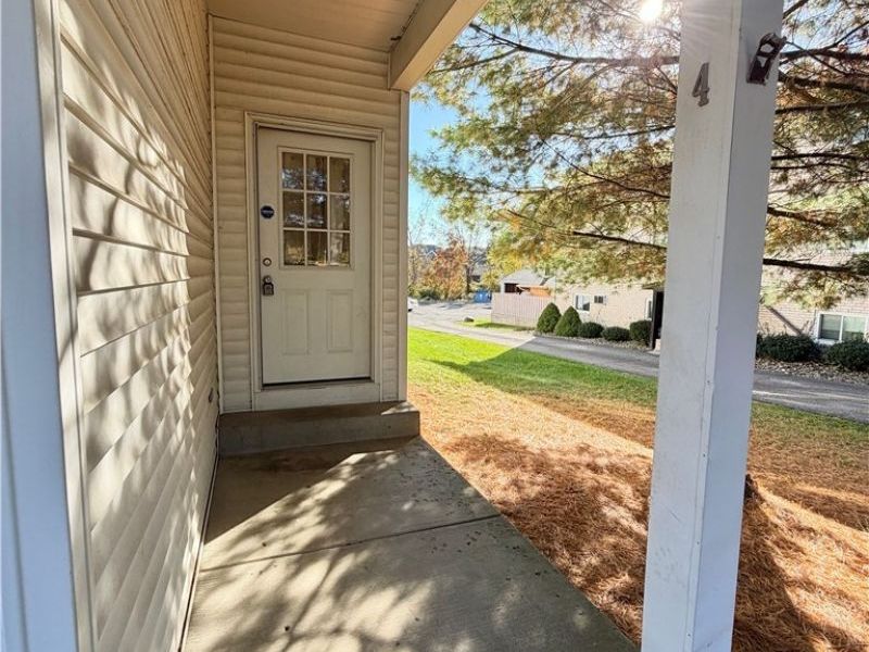 3649 Indian Run Drive, Unit 4, Canfield, OH 44406 Photo 2