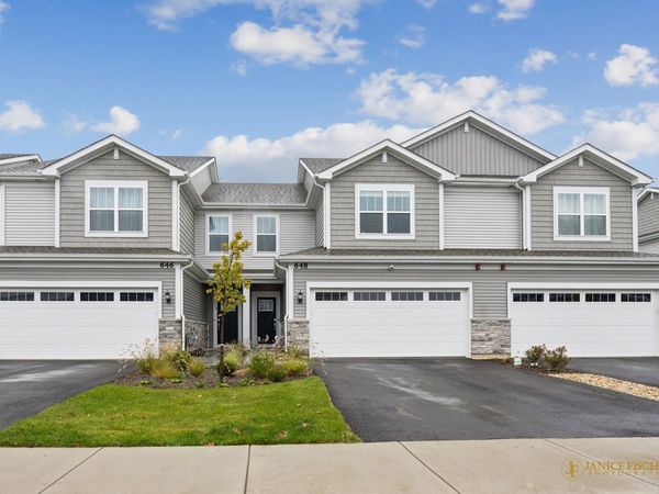 648 Cassia Court, Crystal Lake, IL 60012