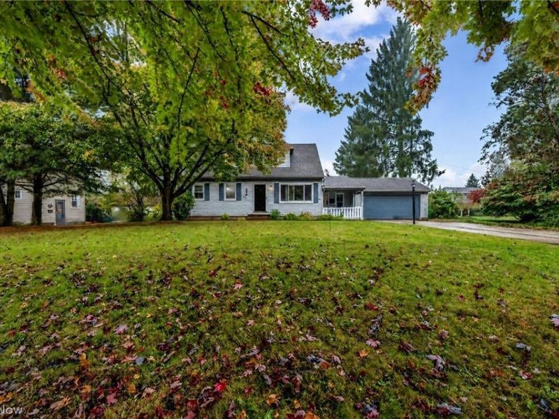 6981 Elmwood Drive, Solon, OH 44139 Photo 3