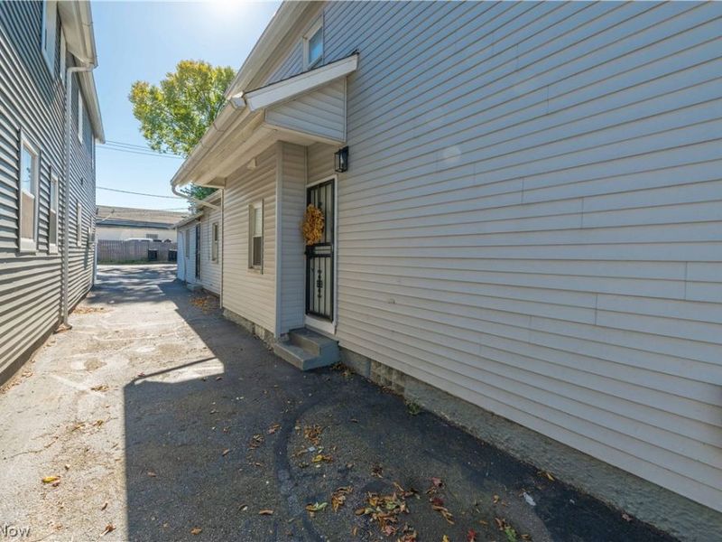 5001 Tillman Avenue, Cleveland, OH 44102 Photo 7