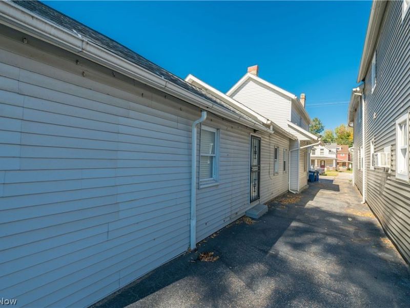 5001 Tillman Avenue, Cleveland, OH 44102 Photo 8