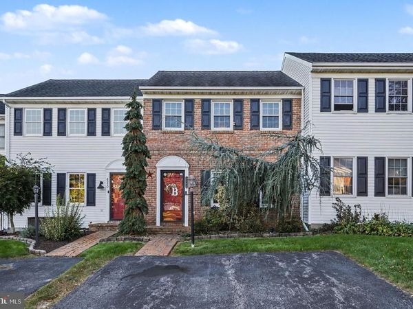 2360 WOODMONT DRIVE , YORK, PA 17404