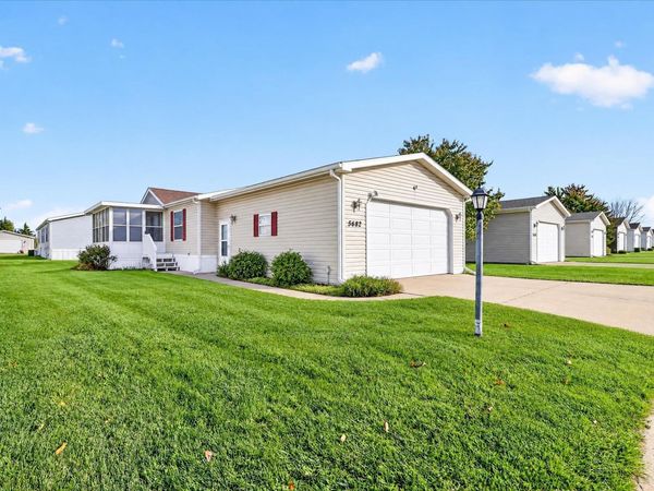 5682 Rockport Road, LOVES PARK, IL 61111
