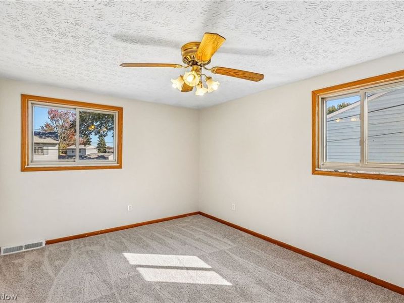234 Paxton Road, Eastlake, OH 44095 Photo 4